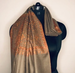 Pashmina Sozni Shawls